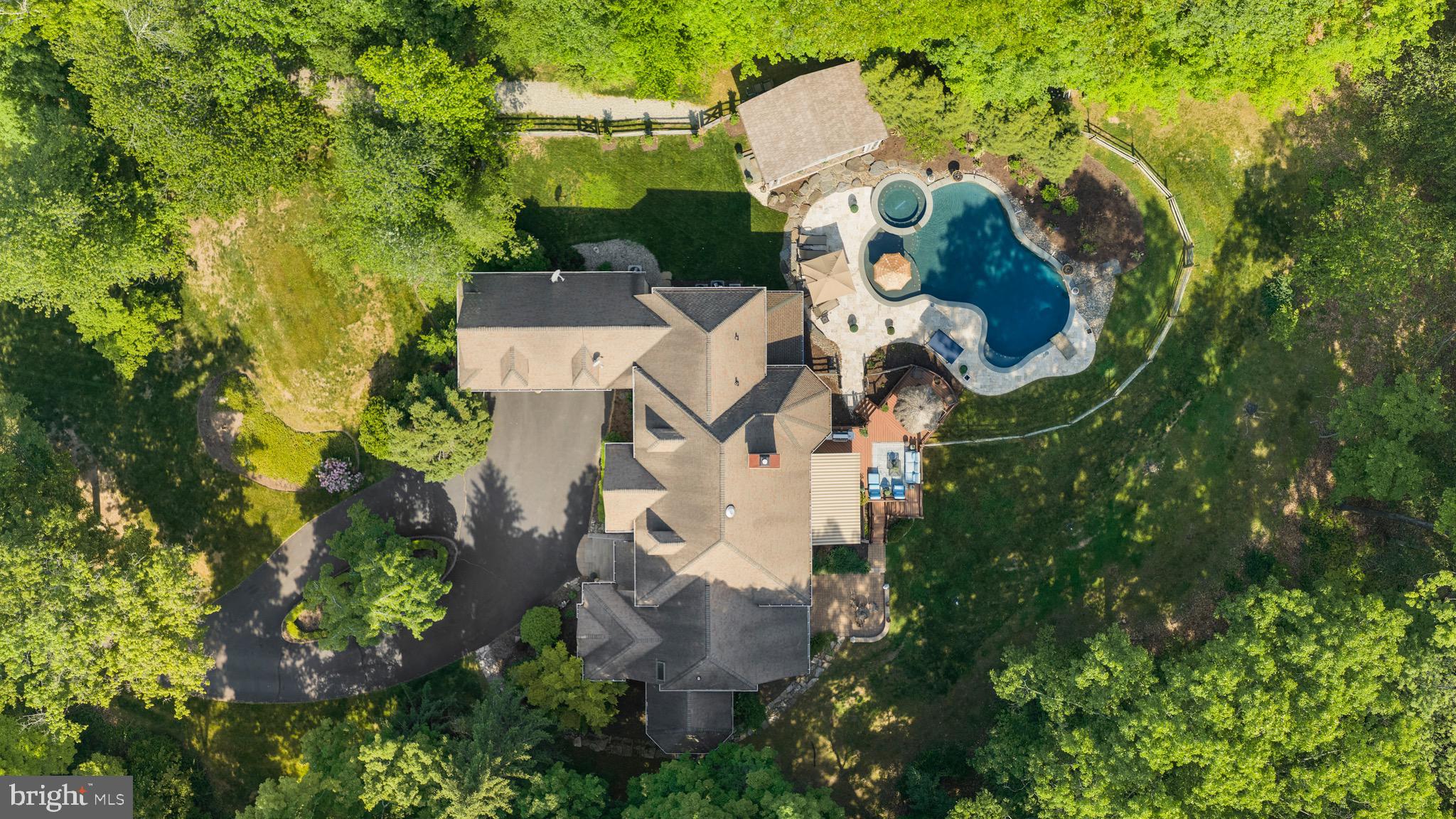 5 GLEN EAGLES DRIVE