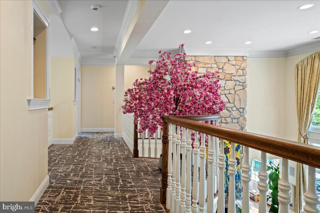 5 GLEN EAGLES DRIVE