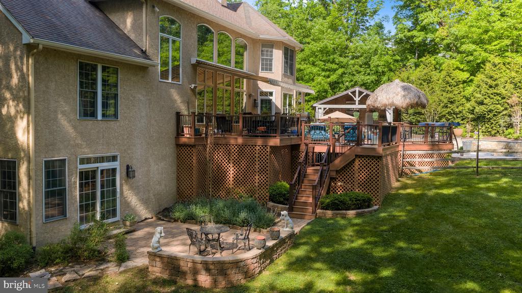 5 GLEN EAGLES DRIVE