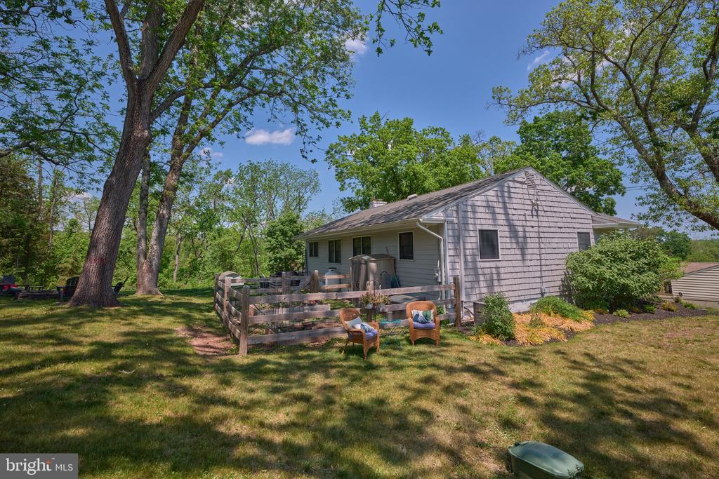 24 WALTON DRIVE