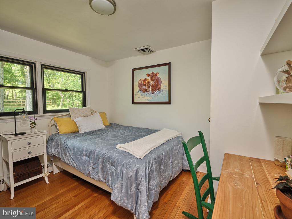 24 WALTON DRIVE