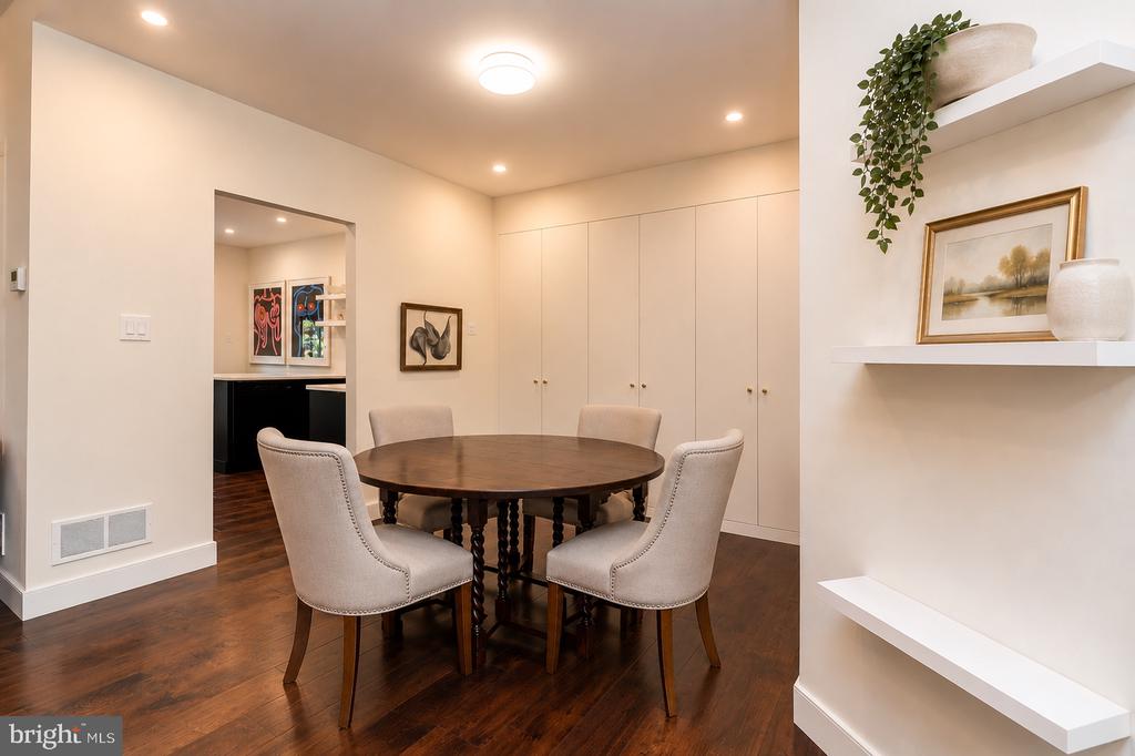 152 WOODSTREAM COURT
