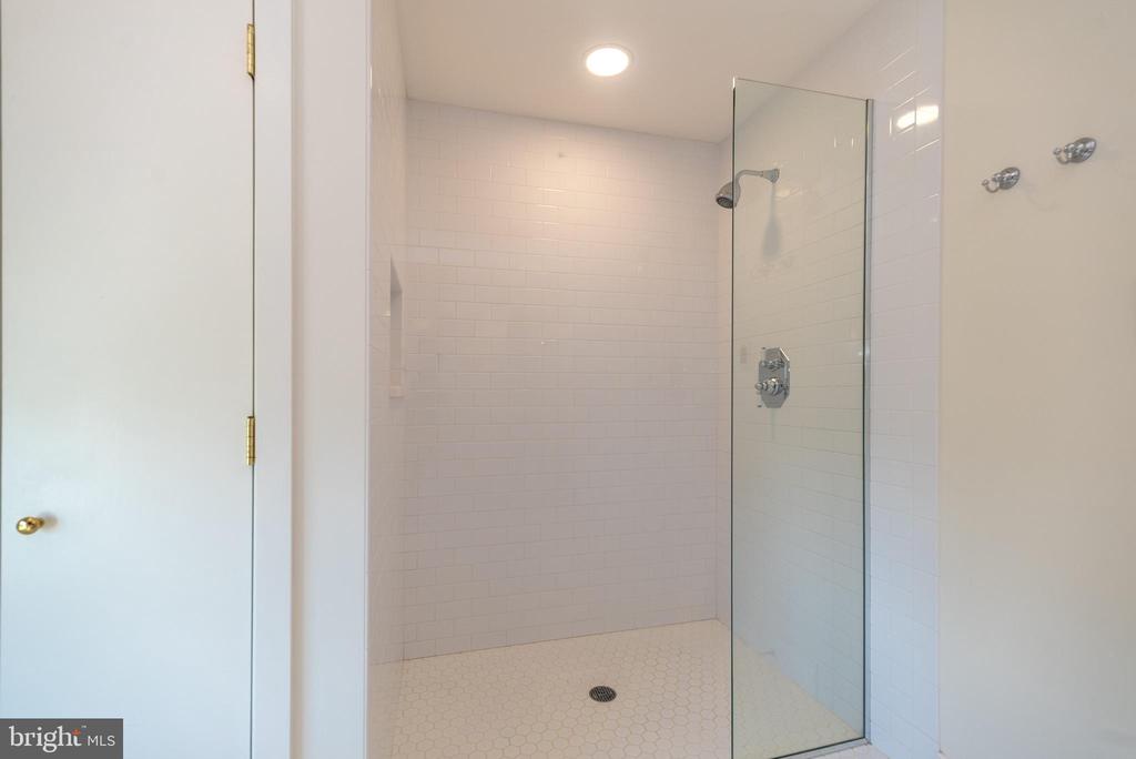 152 WOODSTREAM COURT