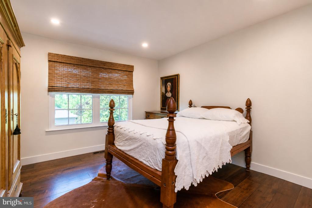 152 WOODSTREAM COURT