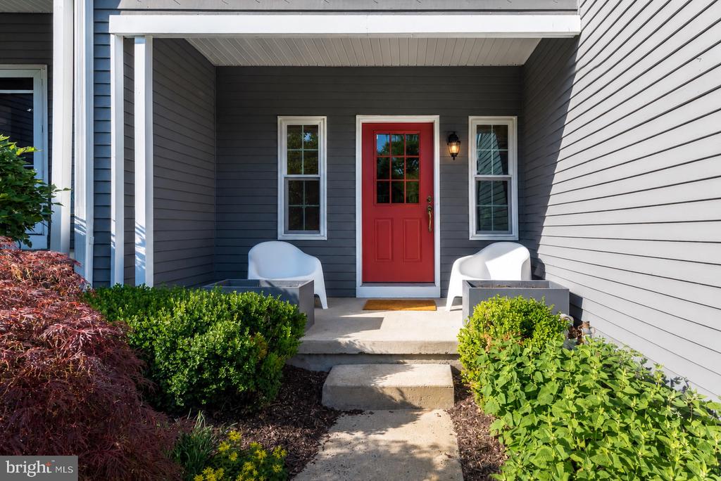 152 WOODSTREAM COURT
