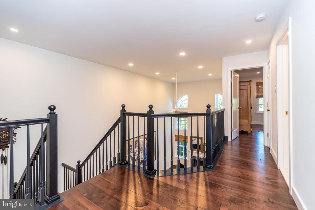 152 WOODSTREAM COURT