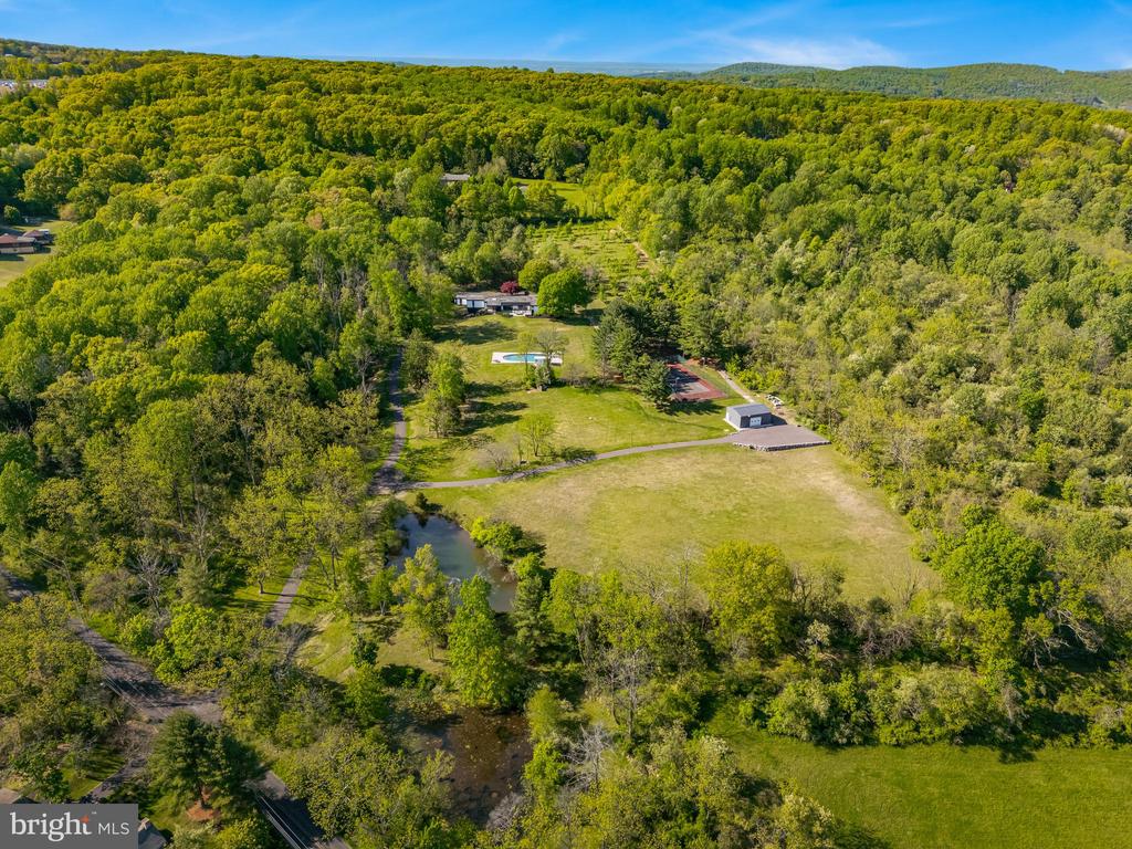 1506 PLEASANT VIEW ROAD