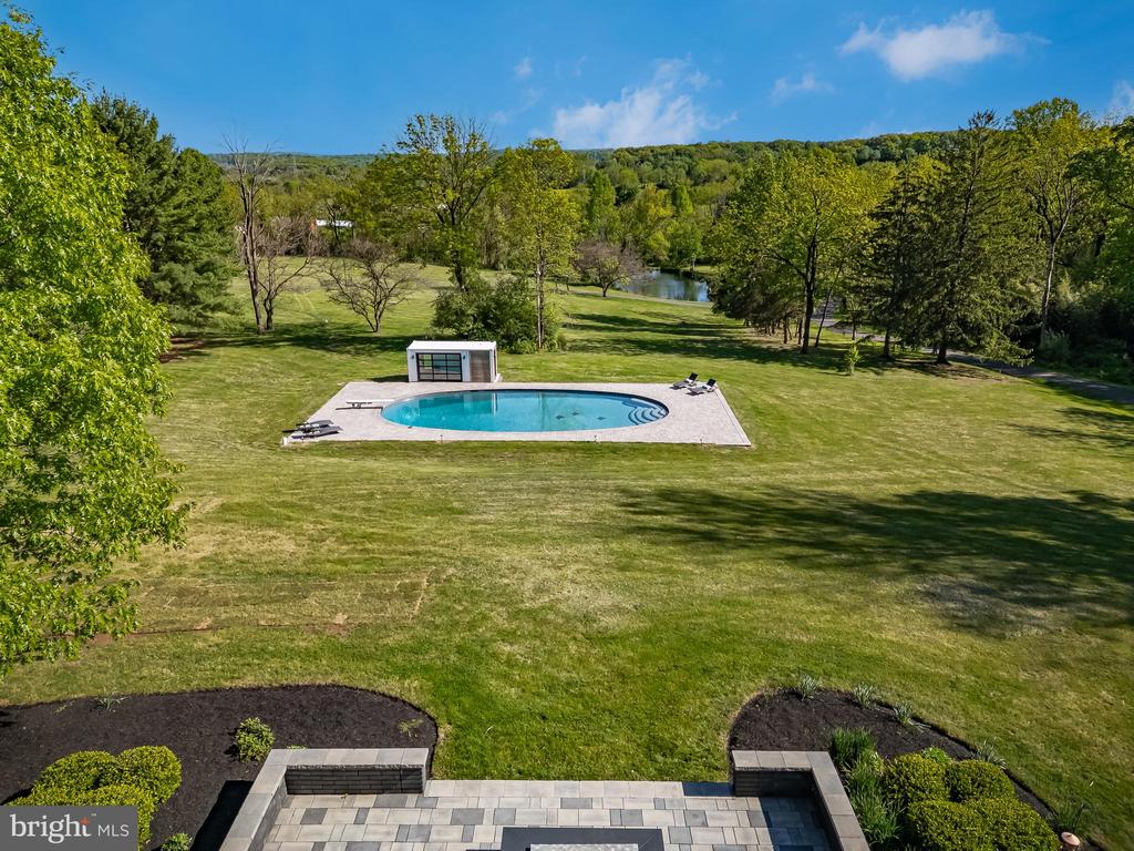 1506 PLEASANT VIEW ROAD