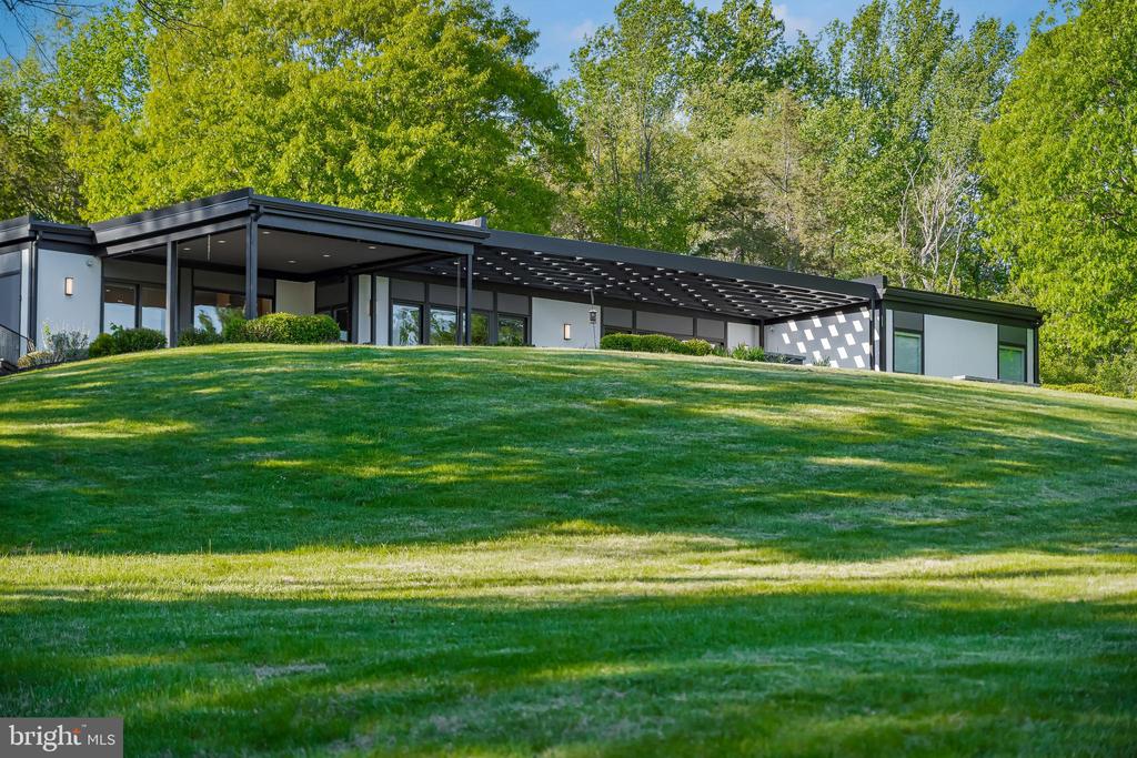 1506 PLEASANT VIEW ROAD