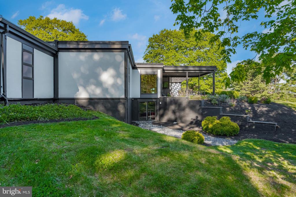 1506 PLEASANT VIEW ROAD