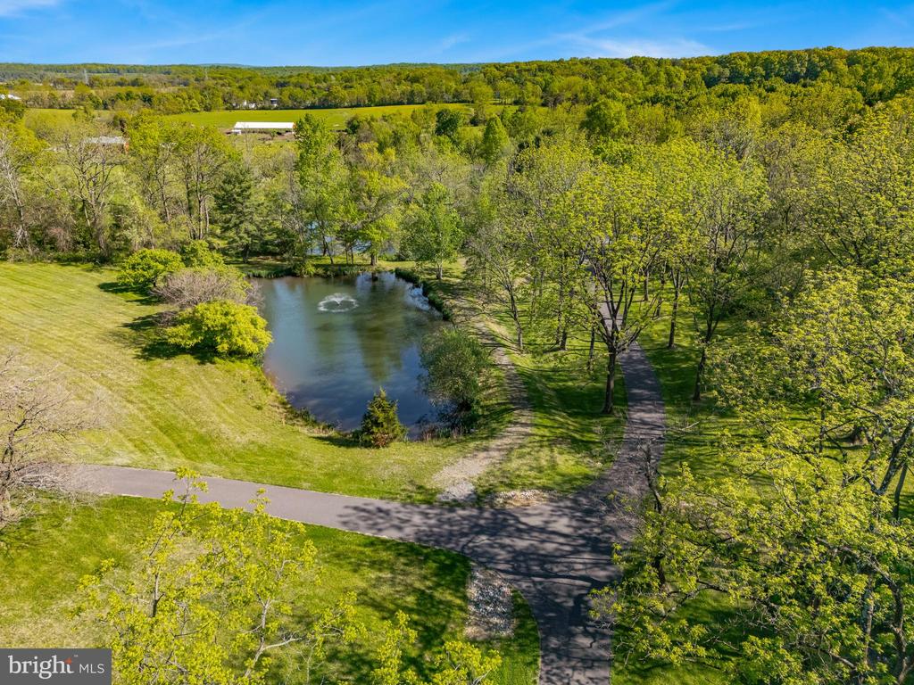 1506 PLEASANT VIEW ROAD