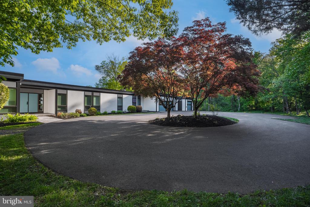 1506 PLEASANT VIEW ROAD