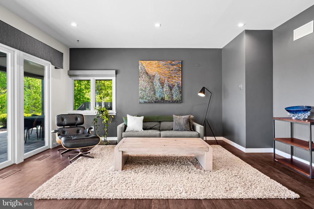 1506 PLEASANT VIEW ROAD