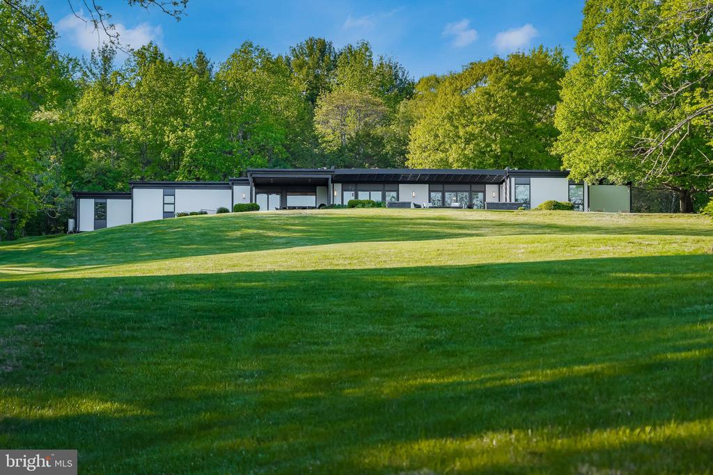1506 PLEASANT VIEW ROAD