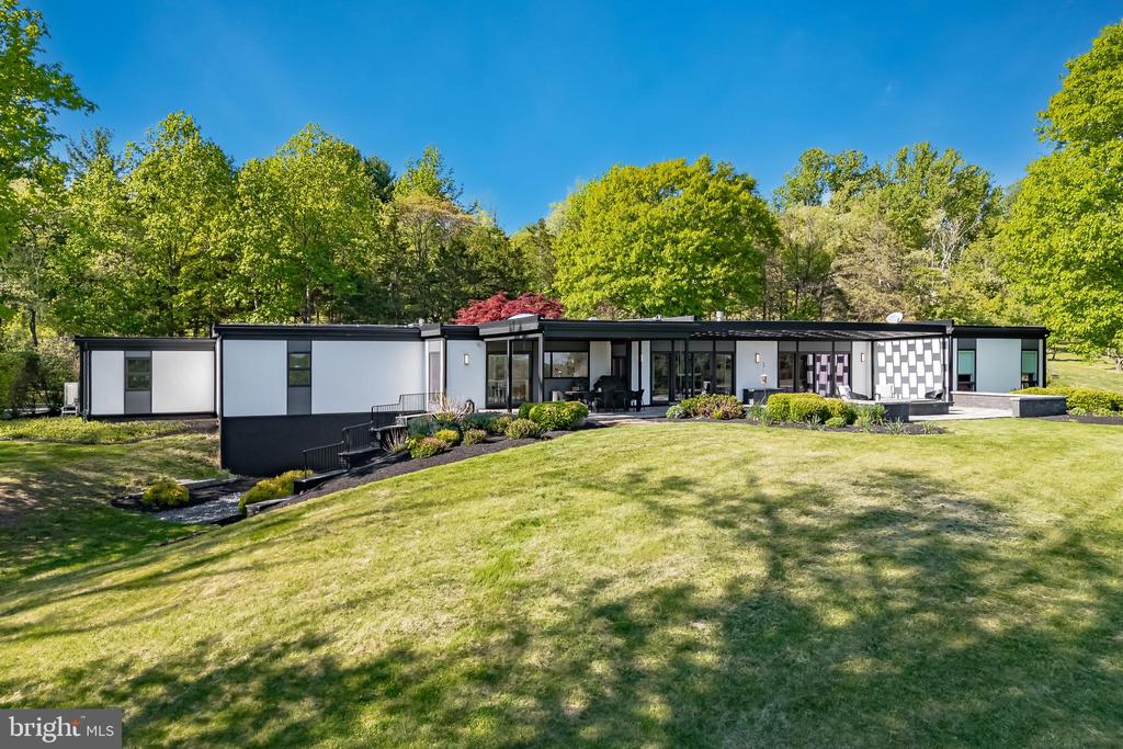 1506 PLEASANT VIEW ROAD