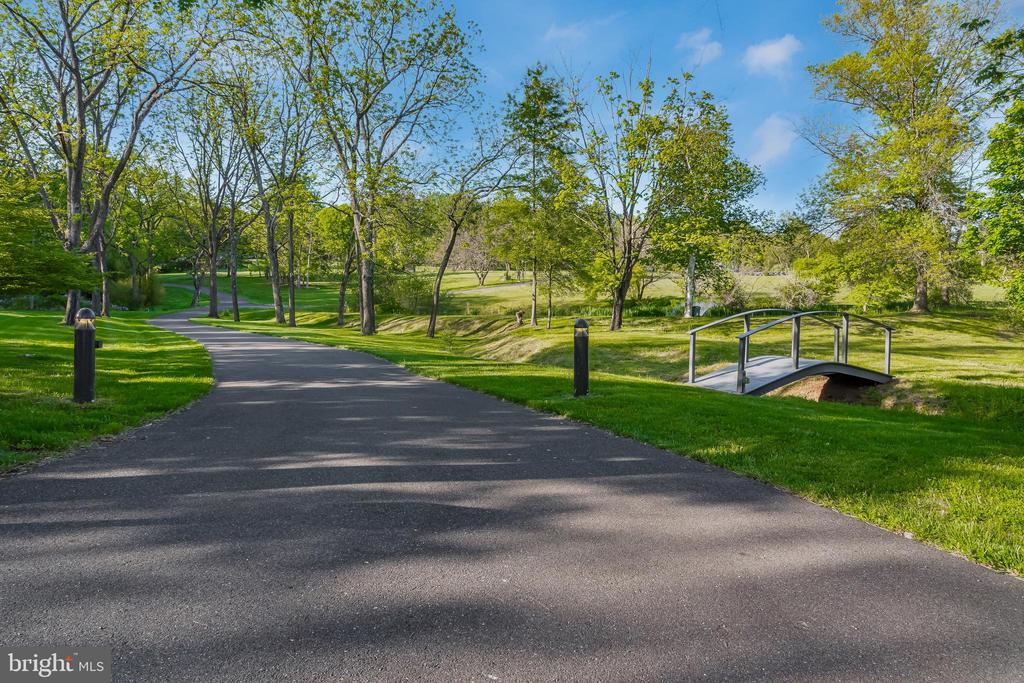 1506 PLEASANT VIEW ROAD
