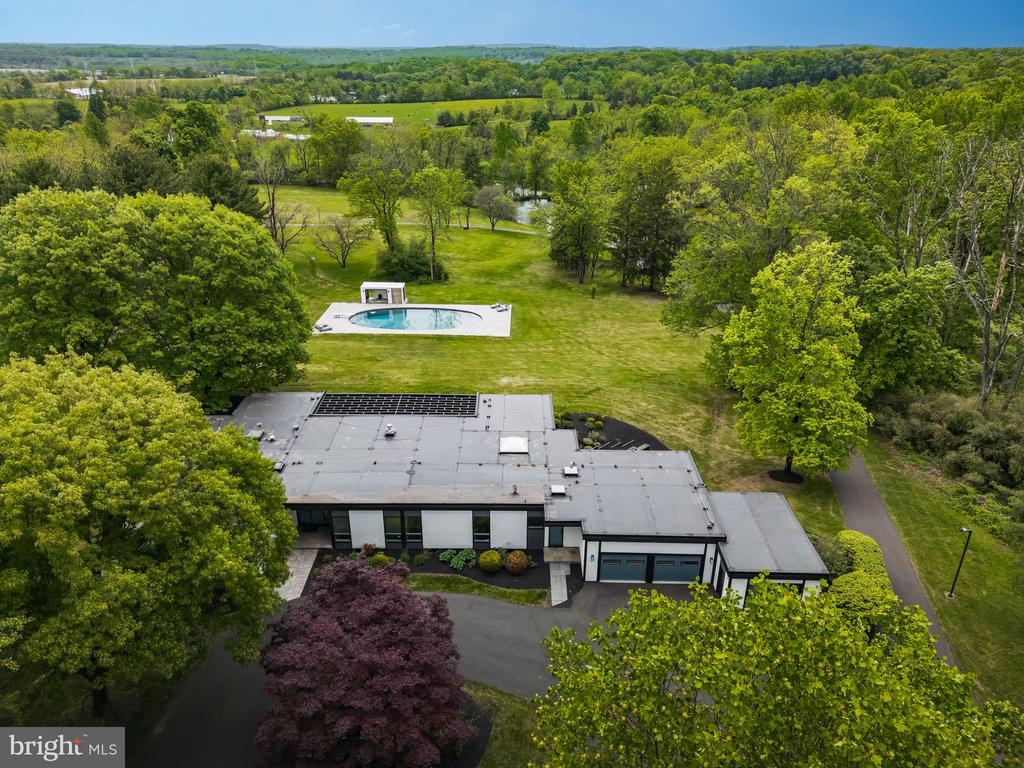 1506 PLEASANT VIEW ROAD
