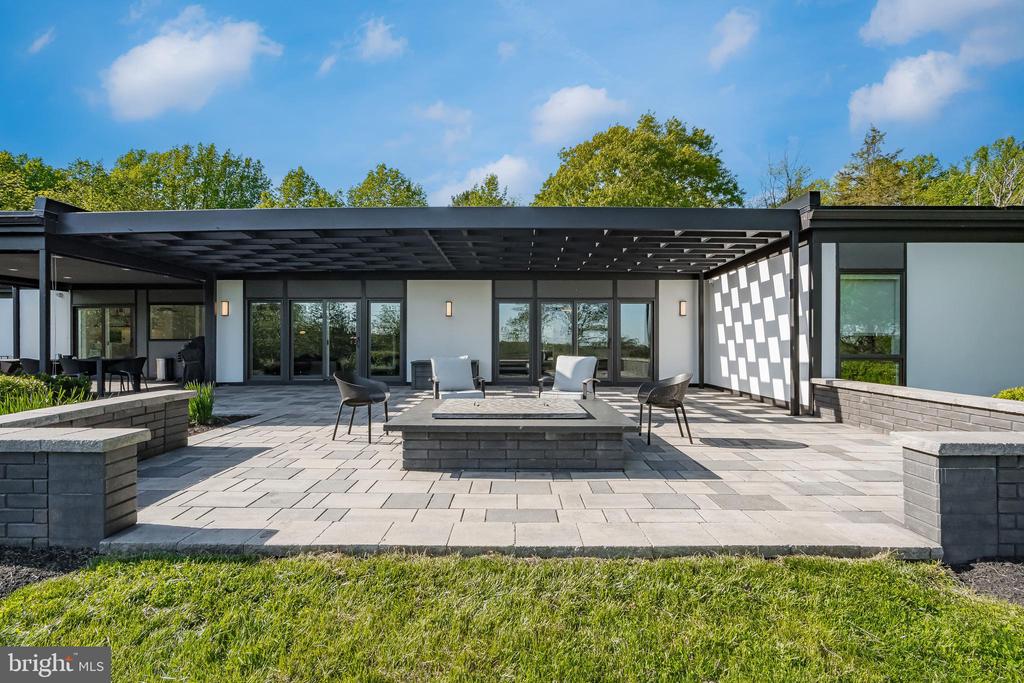1506 PLEASANT VIEW ROAD