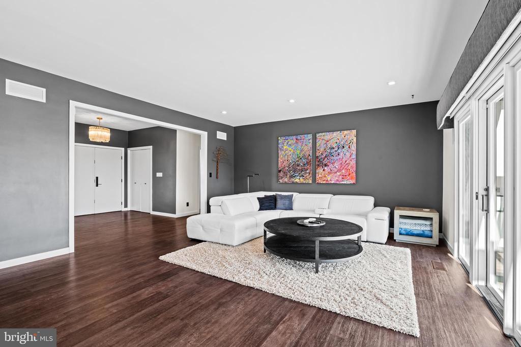 1506 PLEASANT VIEW ROAD