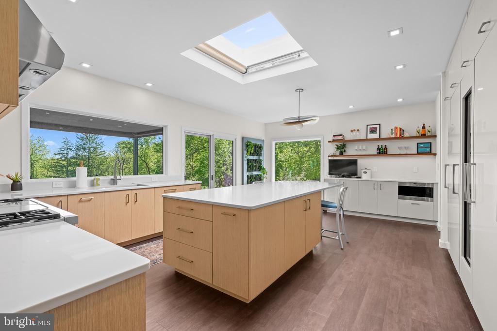 1506 PLEASANT VIEW ROAD