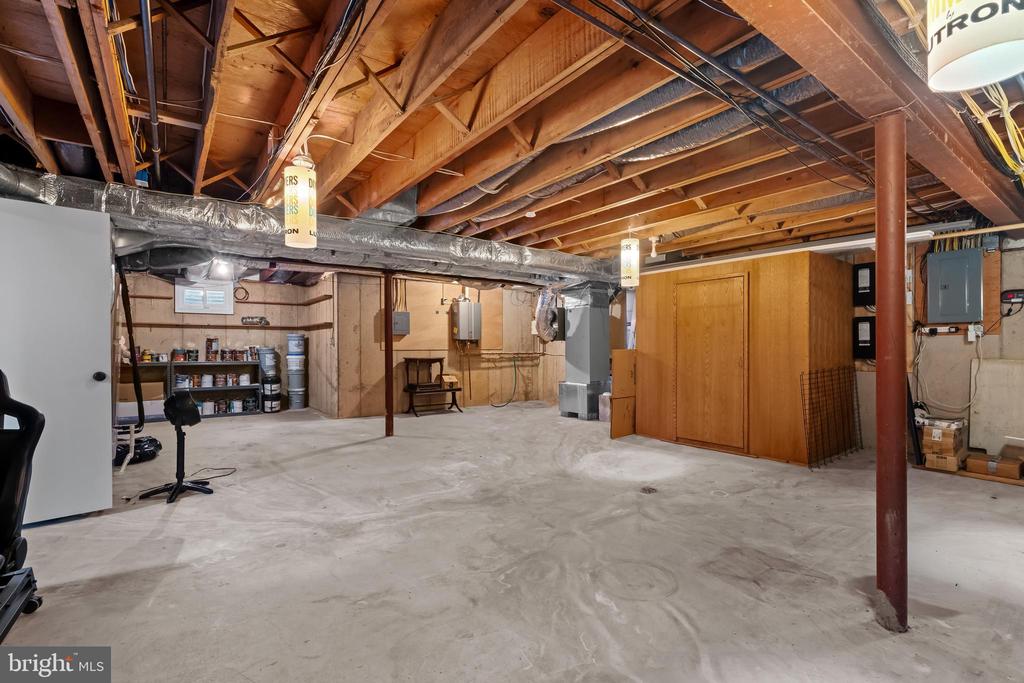 1506 PLEASANT VIEW ROAD