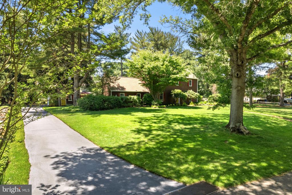 3 LOOKOUT LANE
