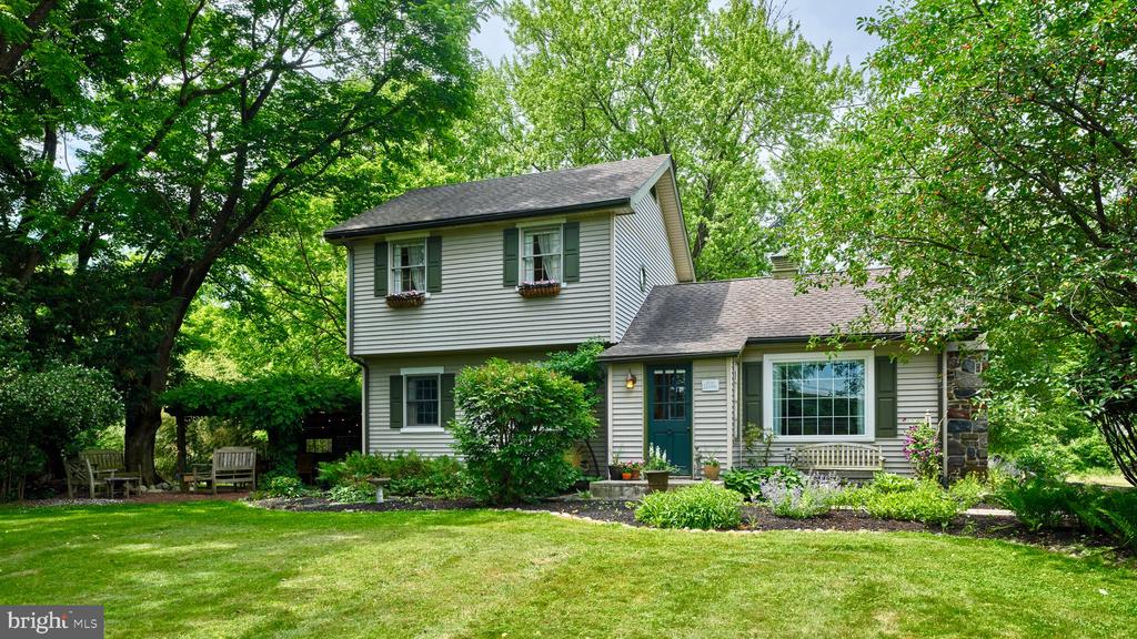 1490 RIVER ROAD