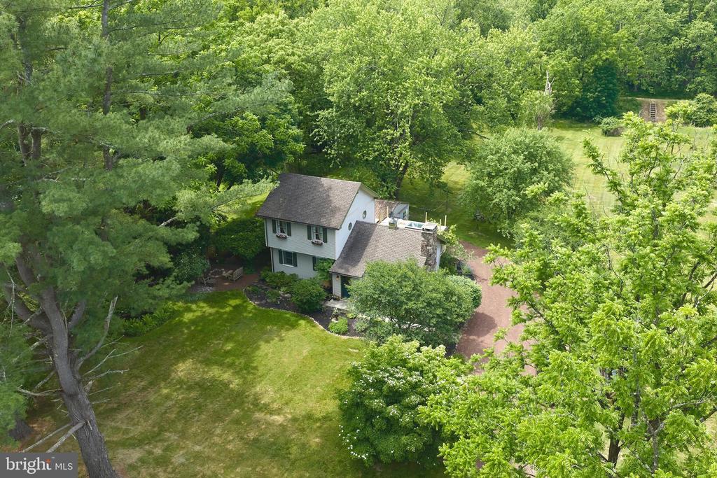 1490 RIVER ROAD