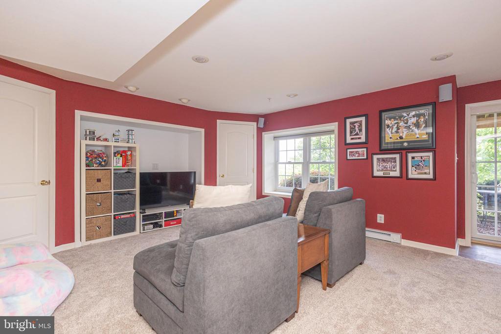 4529 OLD OAK ROAD