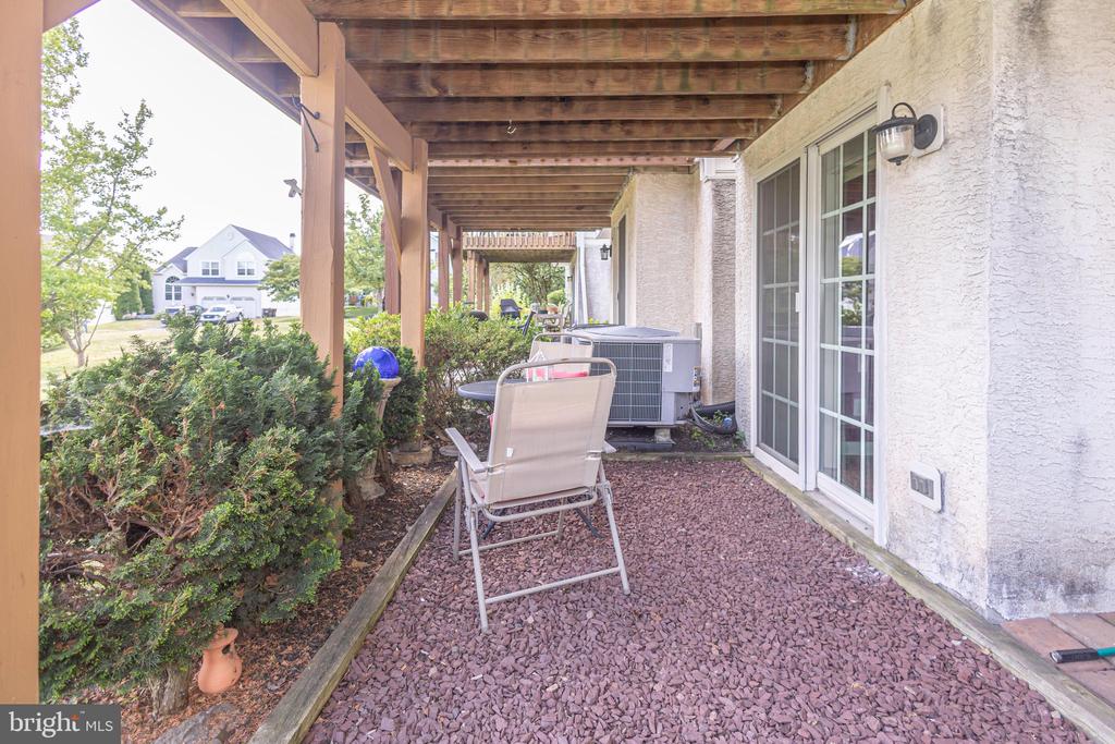 4529 OLD OAK ROAD