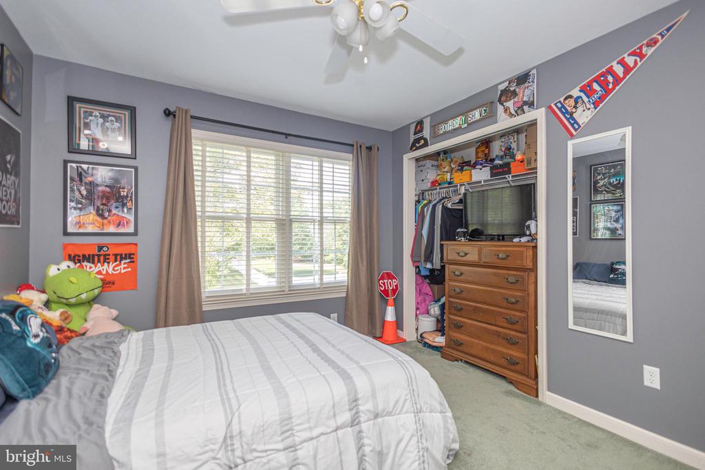 4529 OLD OAK ROAD