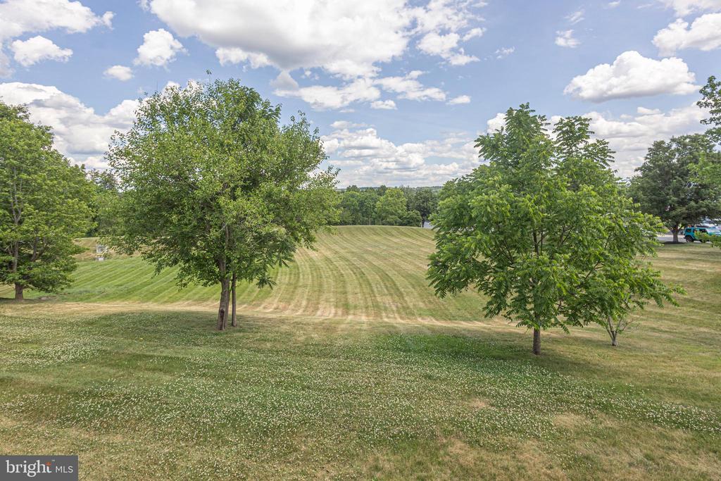 4529 OLD OAK ROAD