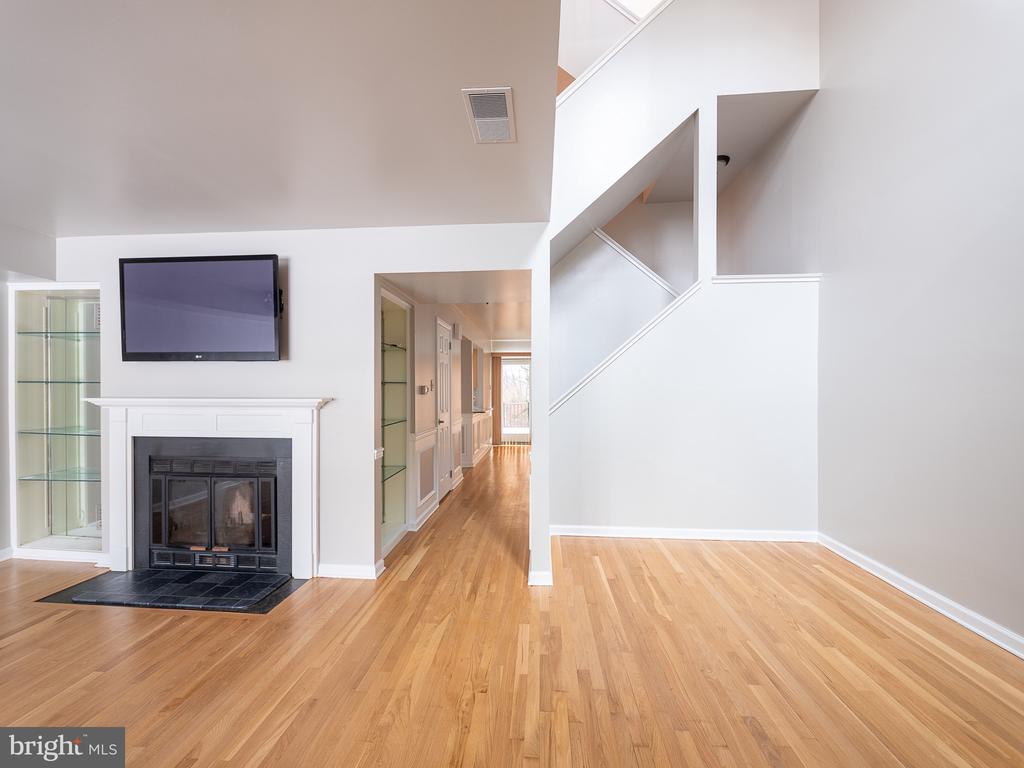 7 INGHAM WAY