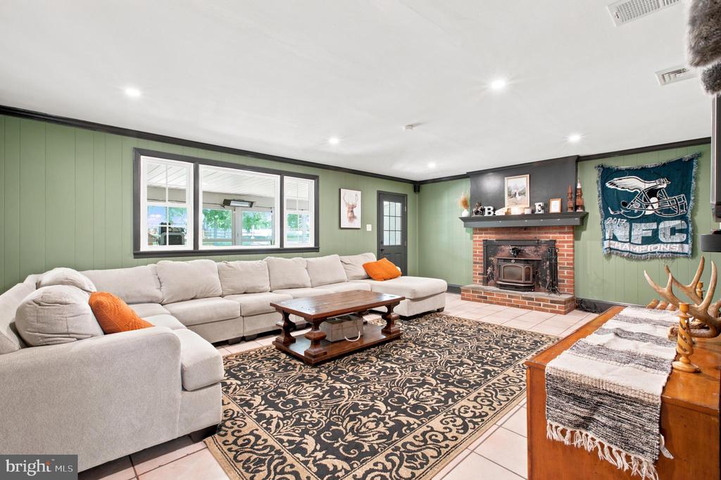 1324 TIMBER LANE