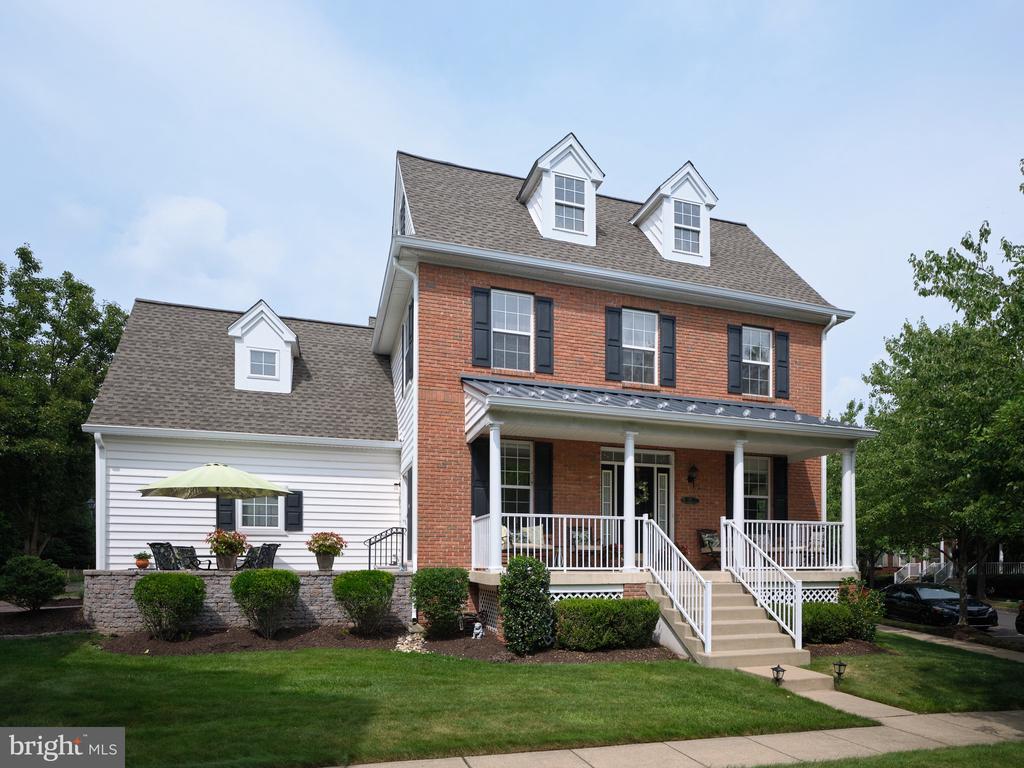 28 WOODBRIDGE DRIVE
