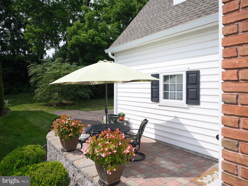 28 WOODBRIDGE DRIVE