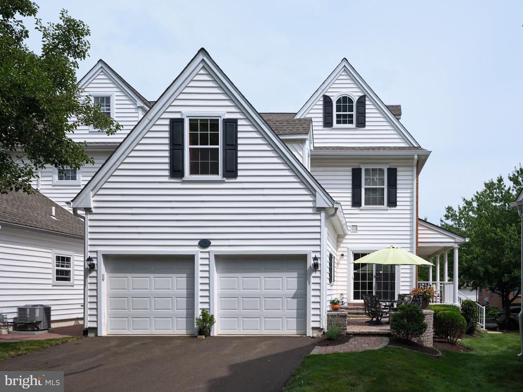 28 WOODBRIDGE DRIVE