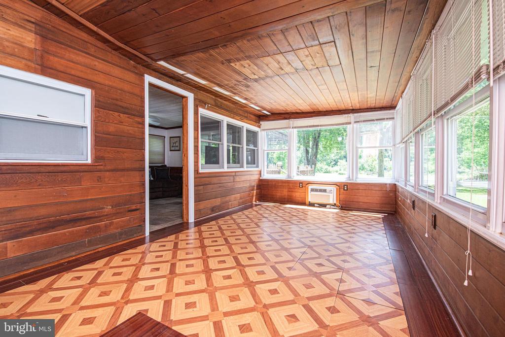 563 E DARK HOLLOW ROAD Unit: 170