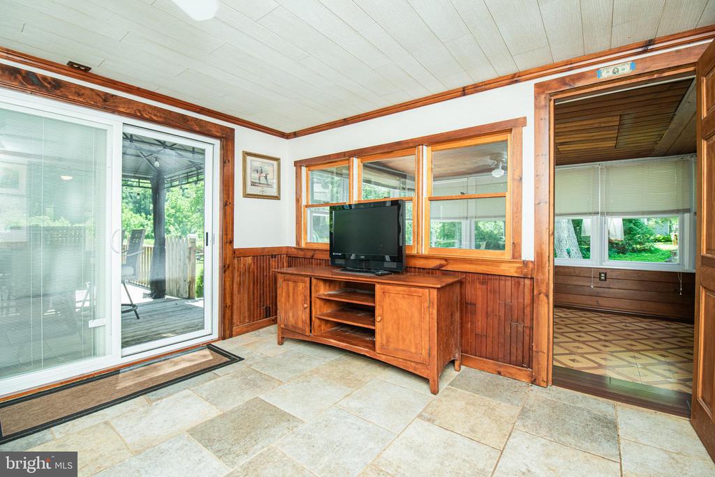 563 E DARK HOLLOW ROAD Unit: 170