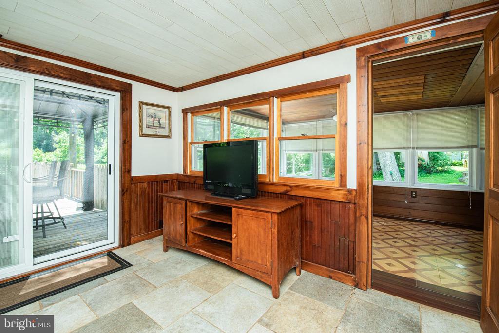 563 E DARK HOLLOW ROAD Unit: 170