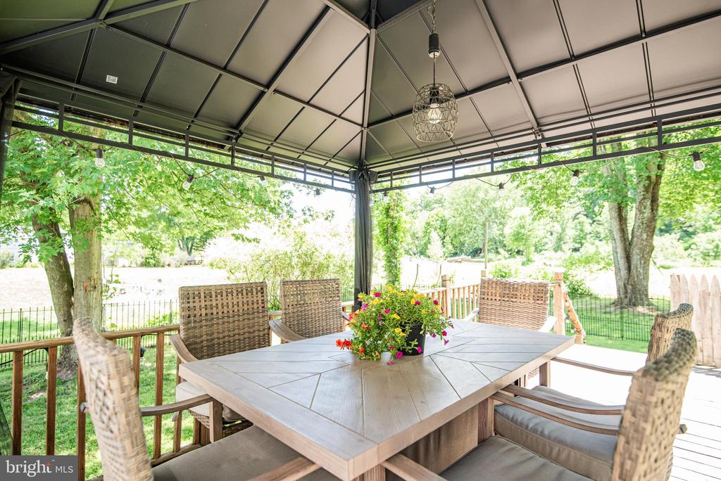 563 E DARK HOLLOW ROAD Unit: 170