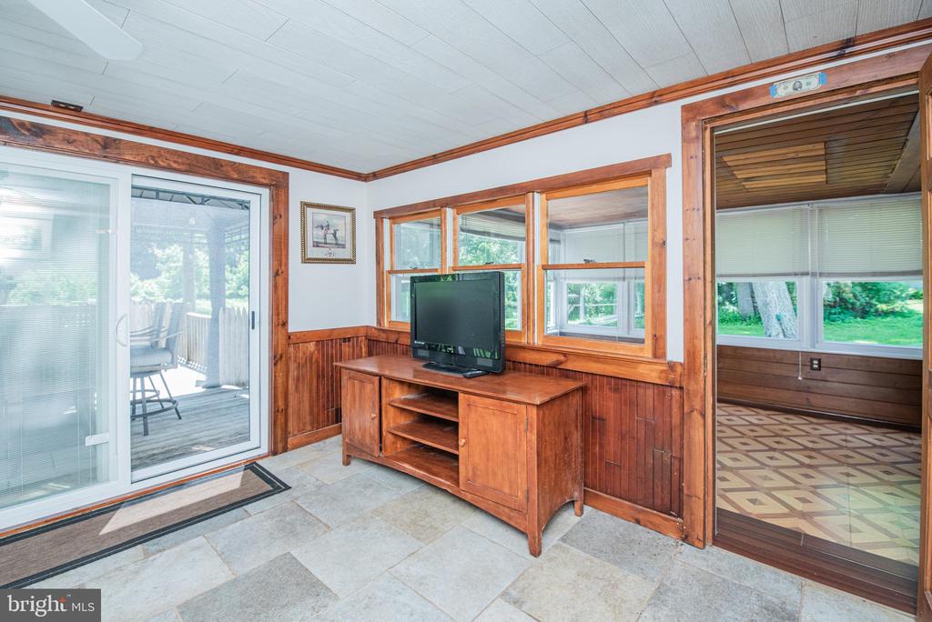 563 E DARK HOLLOW ROAD Unit: 170