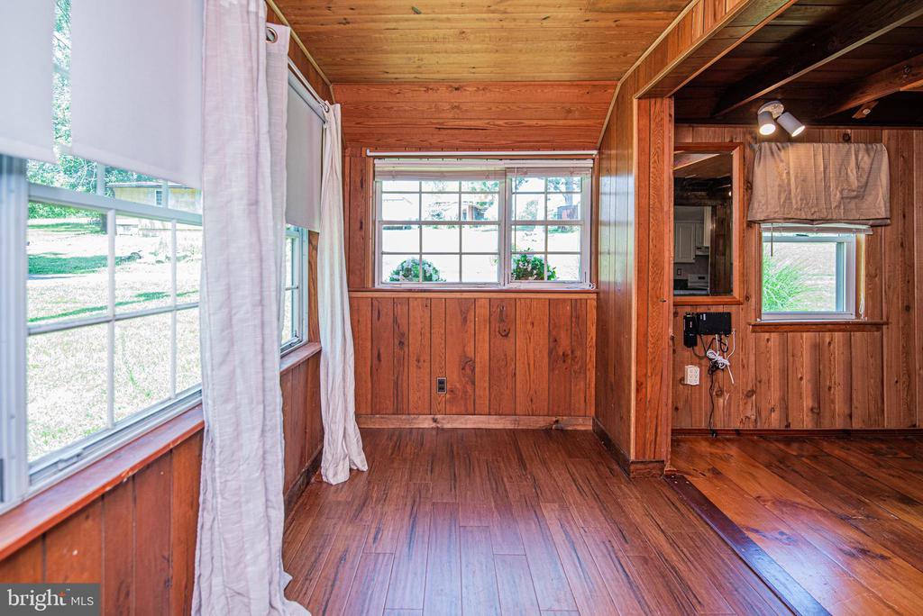 563 E DARK HOLLOW ROAD Unit: 170