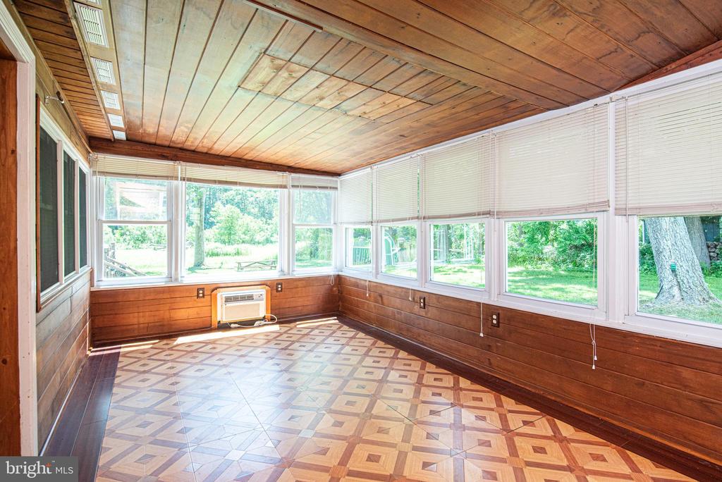 563 E DARK HOLLOW ROAD Unit: 170