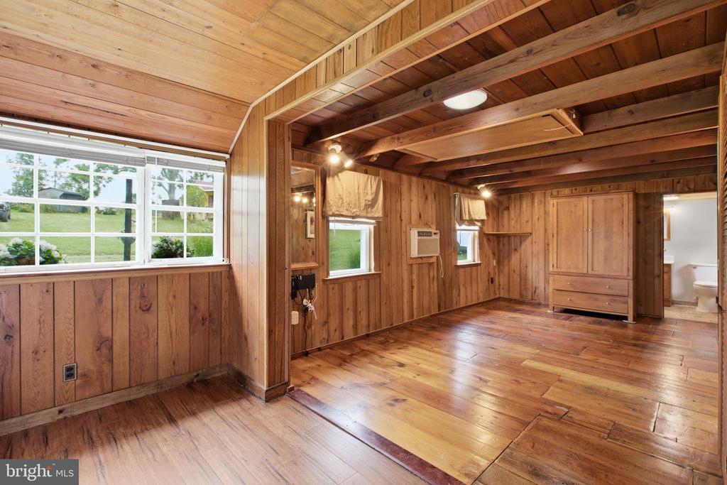 563 E DARK HOLLOW ROAD Unit: 170