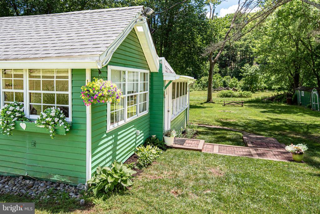 563 E DARK HOLLOW ROAD Unit: 170