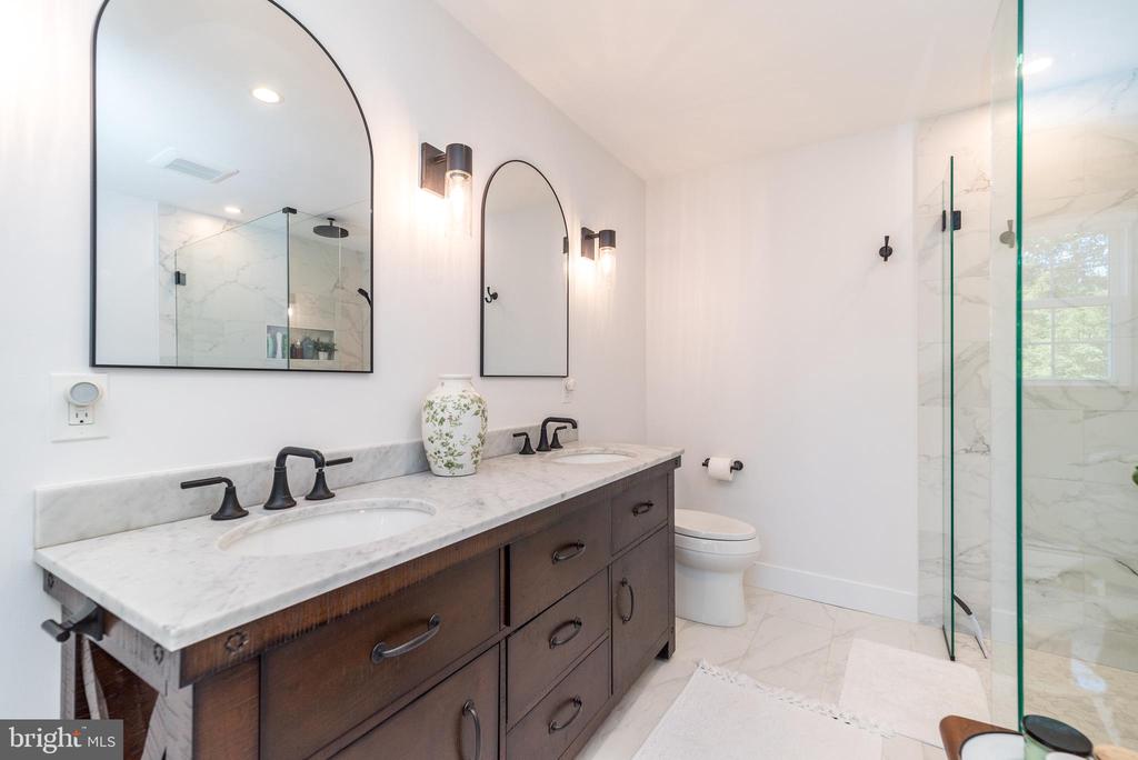 2610 RED GATE DRIVE