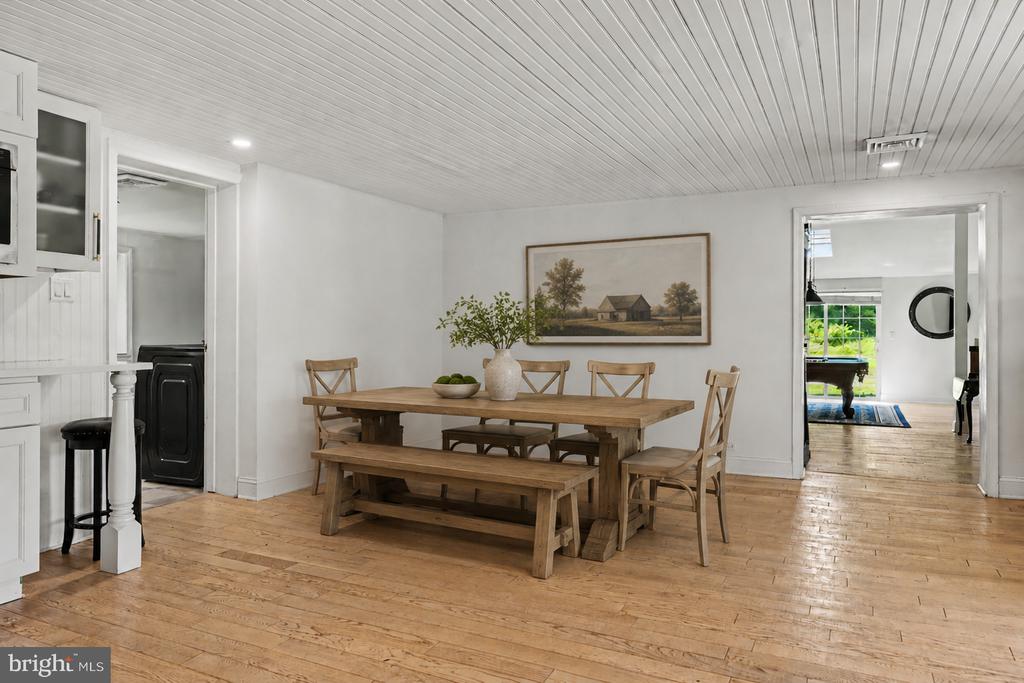 1104 BUCKS ROAD