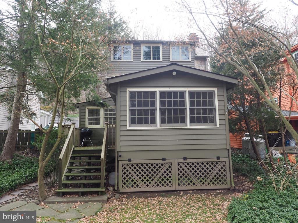 2948 RIVER ROAD