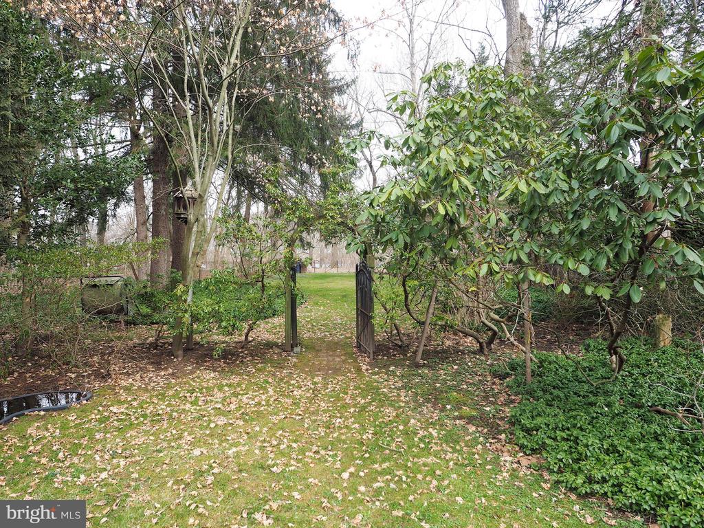 2948 RIVER ROAD